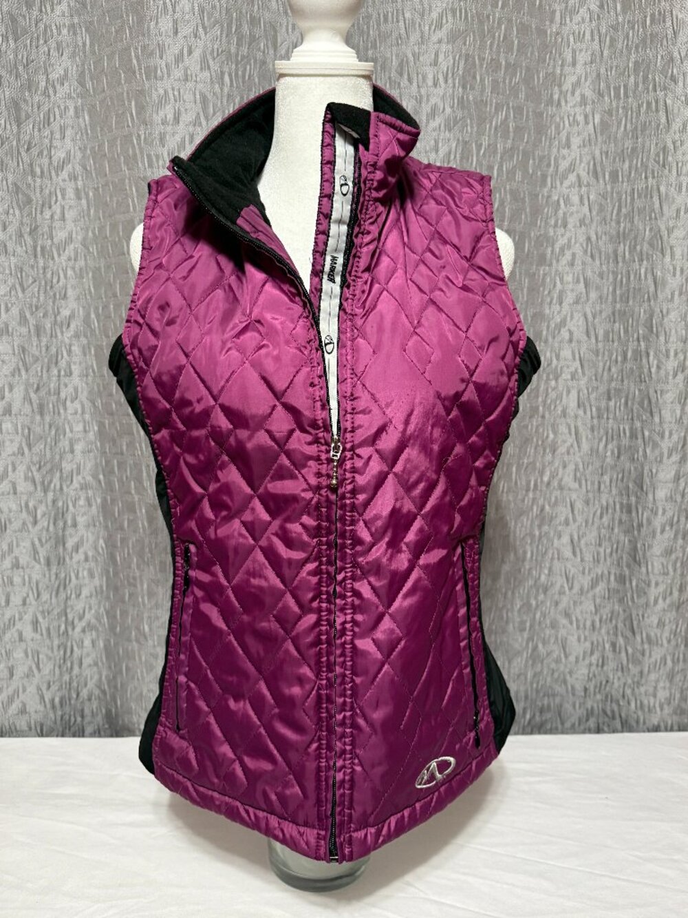 Vintage Marker Women's Vest Magenta Diamond Quilted Fleece Lined Ski Medium